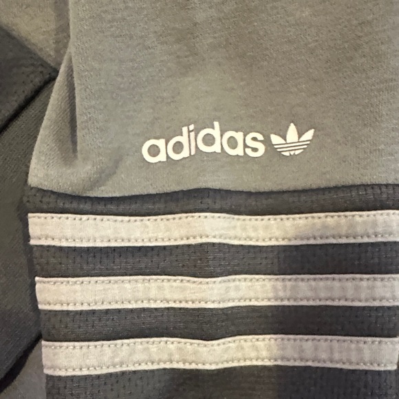 Adidas Gray Kids Hoodie with Logo Striped Sleeves Size M - Picture 9 of 9